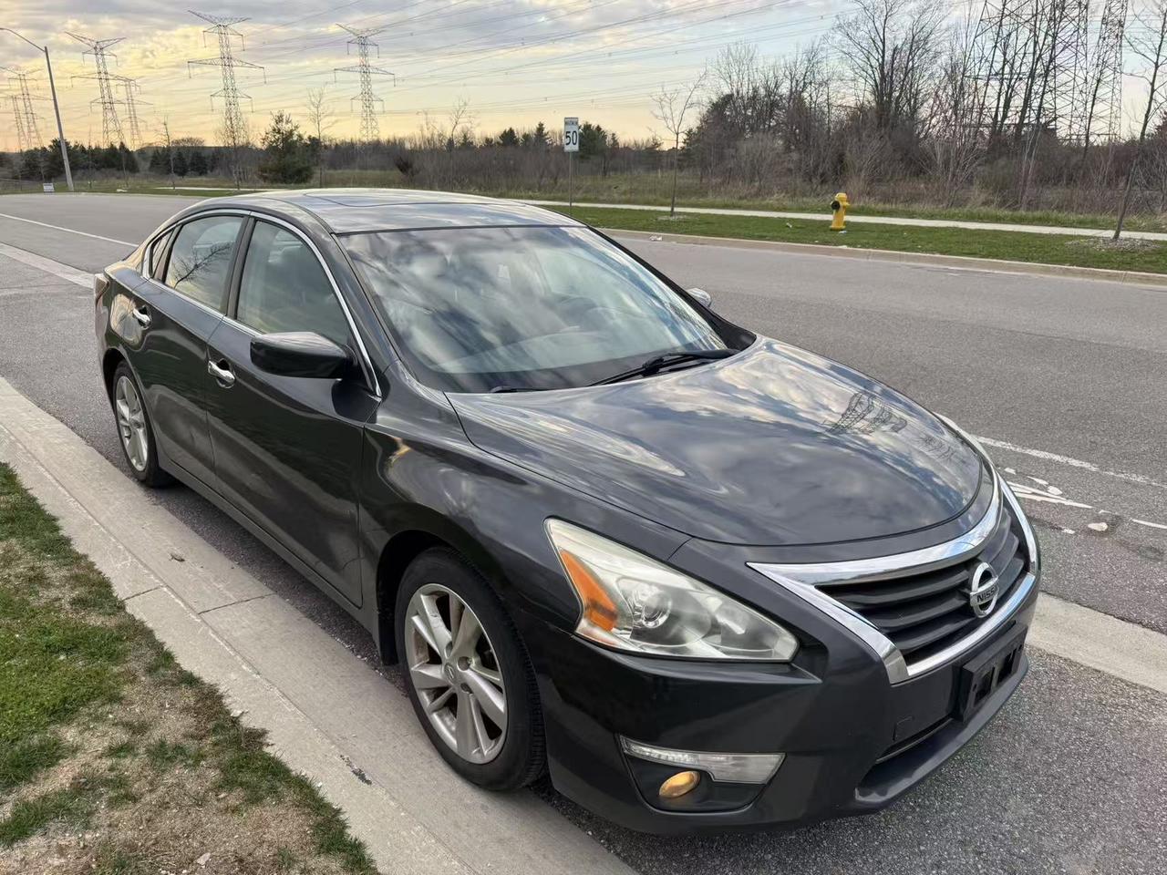 2013 Nissan Altima 4dr Sdn I4 CVT 2.5 SV Photo2