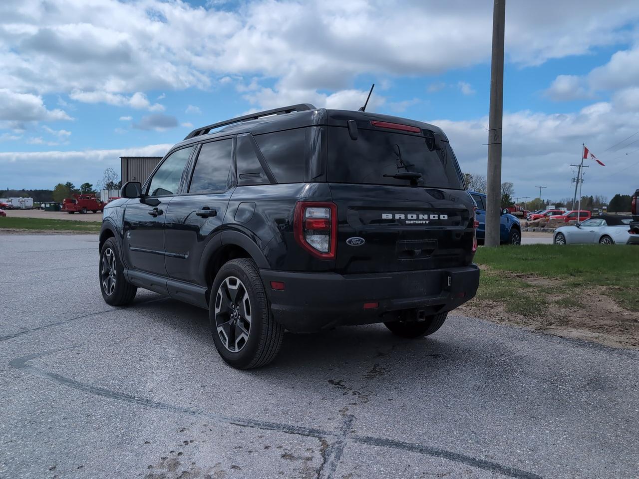 2023 Ford Bronco Sport Outer Banks 4x4 Photo3