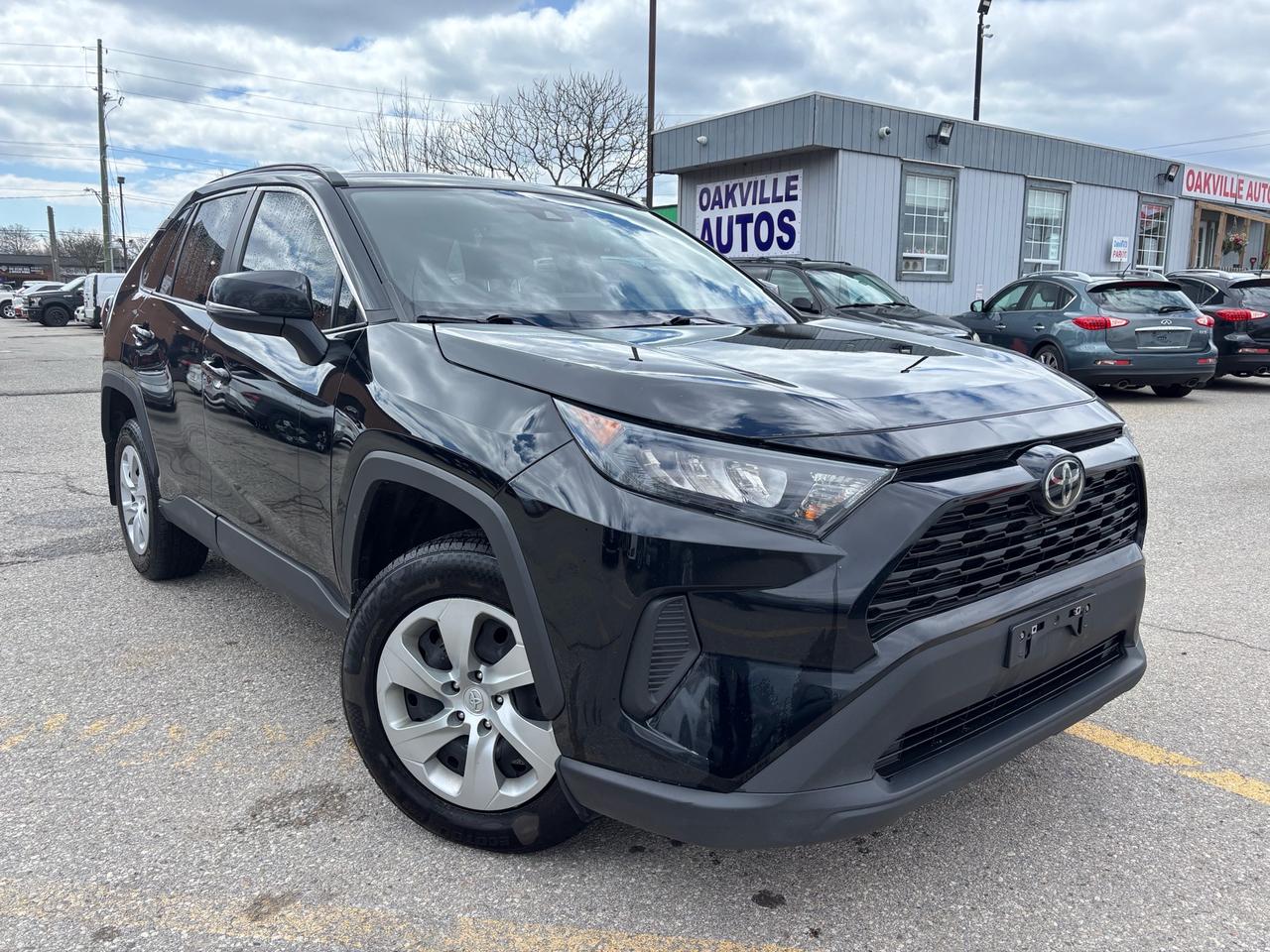 2021 Toyota RAV4 LE FWD Photo