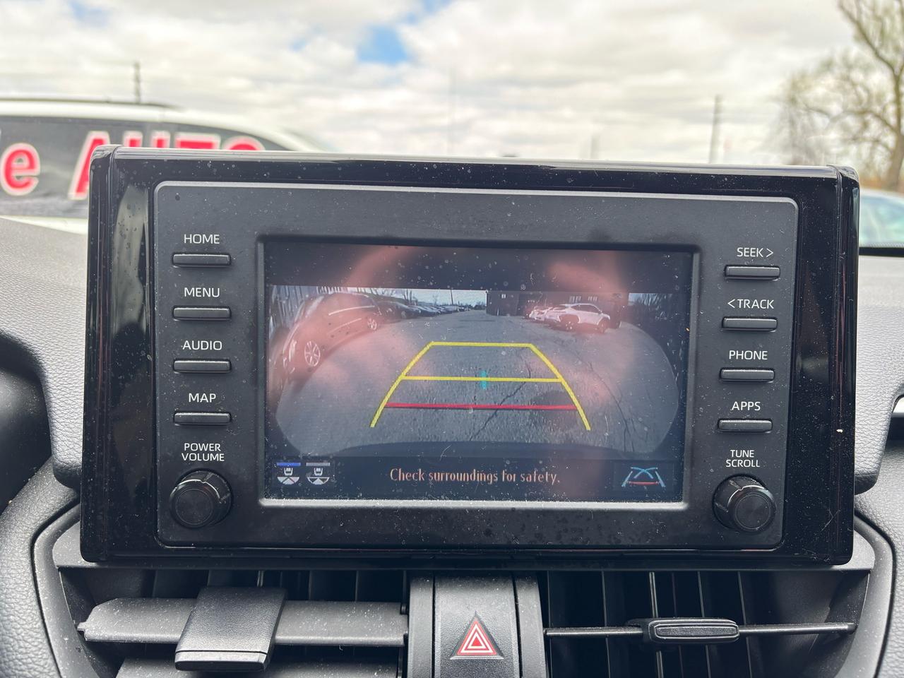 2021 Toyota RAV4 LE FWD Photo
