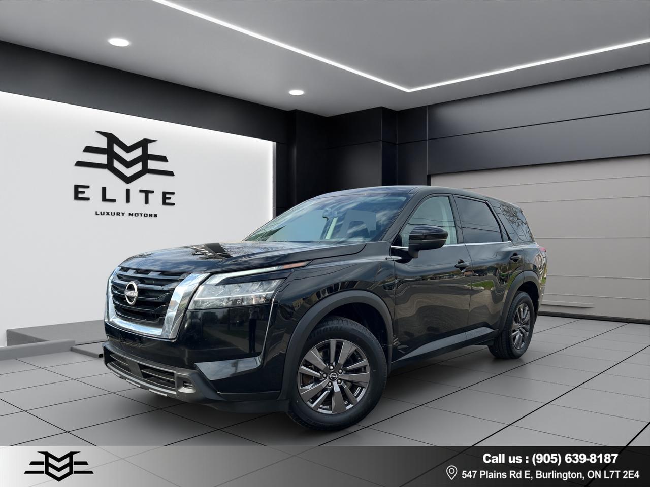 2022 Nissan Pathfinder S 4WD - Blind Spot Monitor - Reverse Camera !! Photo