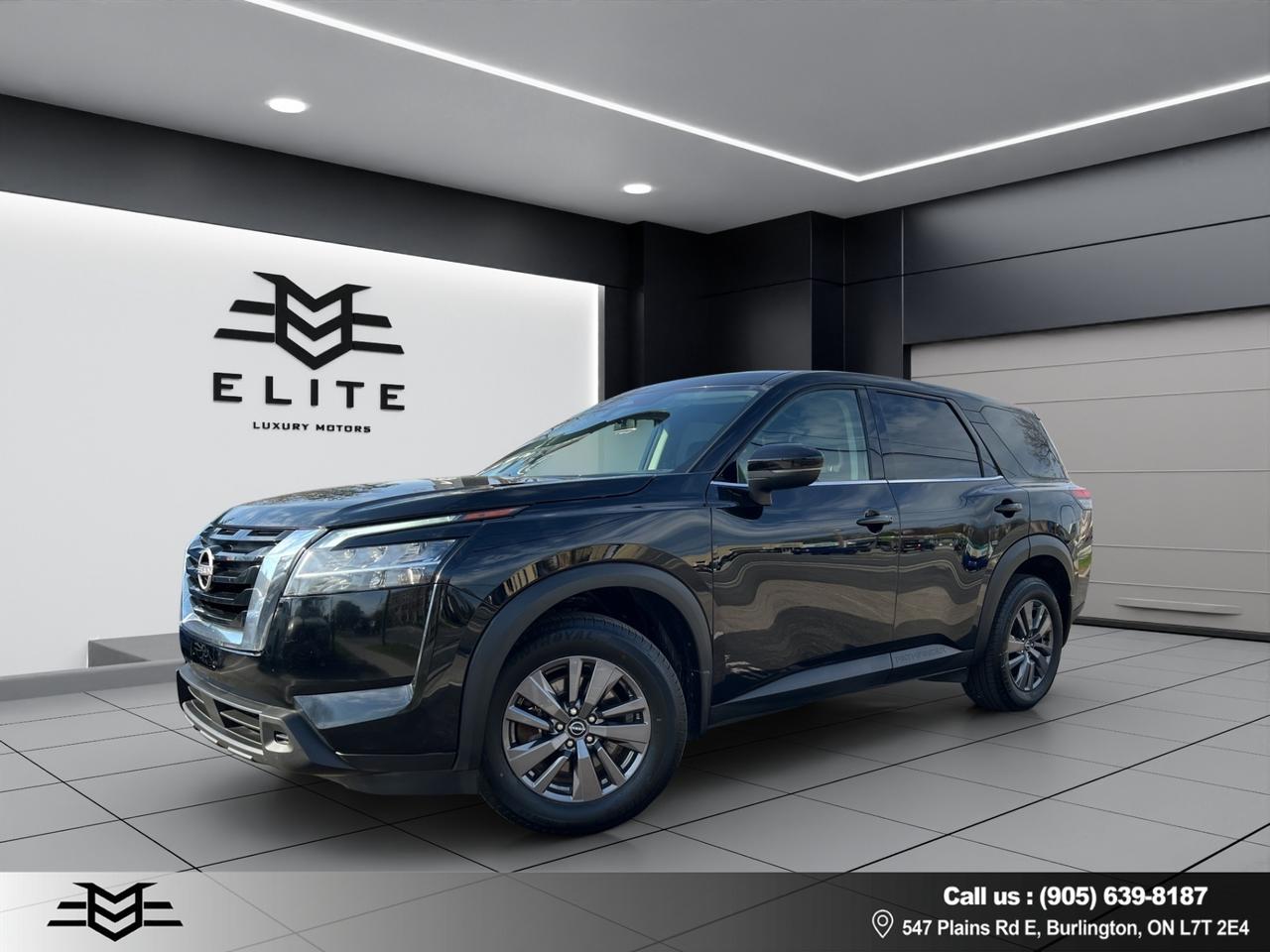 2022 Nissan Pathfinder S 4WD - Blind Spot Monitor - Reverse Camera !! Photo