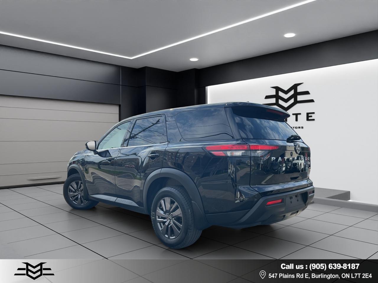 2022 Nissan Pathfinder S 4WD - Blind Spot Monitor - Reverse Camera !! Photo