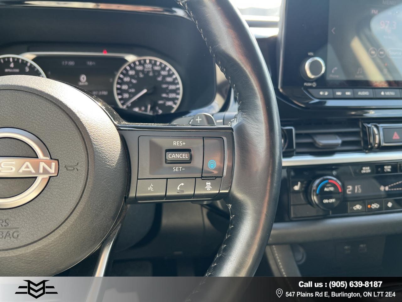 2022 Nissan Pathfinder S 4WD - Blind Spot Monitor - Reverse Camera !! Photo