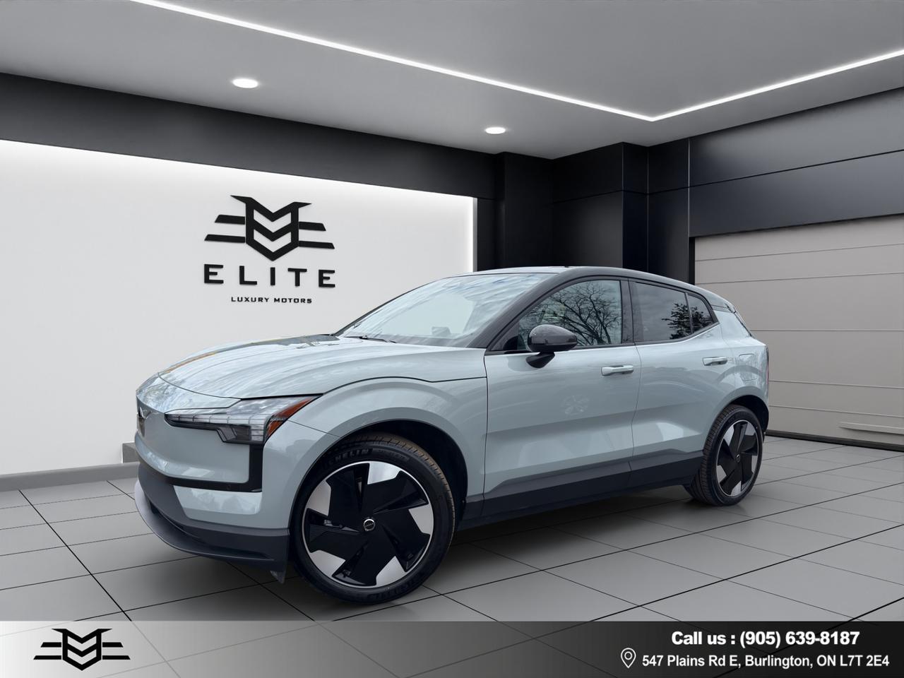 2025 Volvo EX30 Single Motor Extended Range Plus - One Owner !!! Photo