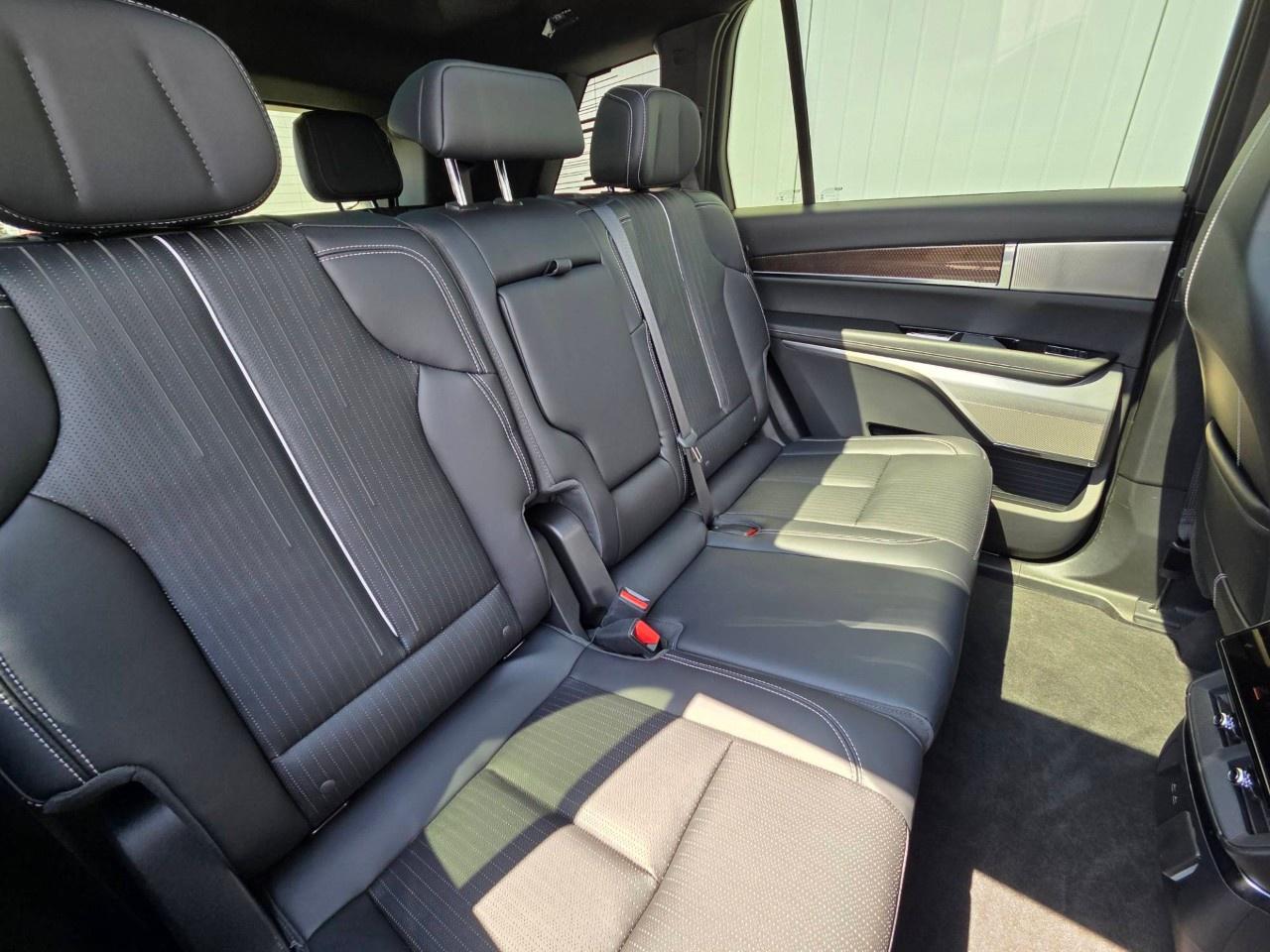 2026 Cadillac VISTIQ AWD 4dr Sport Photo