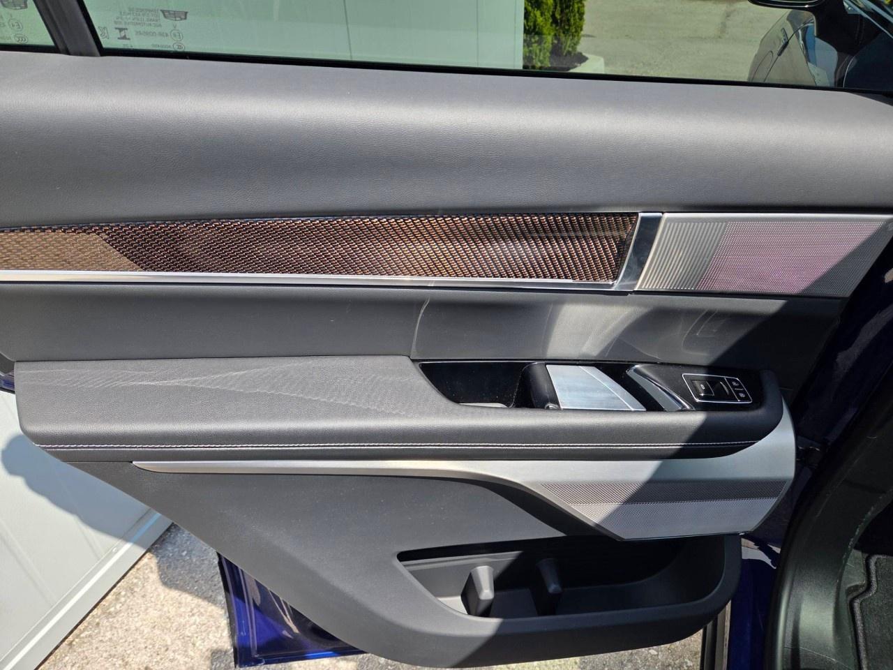 2026 Cadillac VISTIQ AWD 4dr Sport Photo