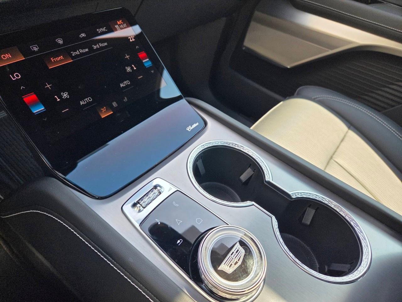 2026 Cadillac VISTIQ AWD 4dr Sport Photo