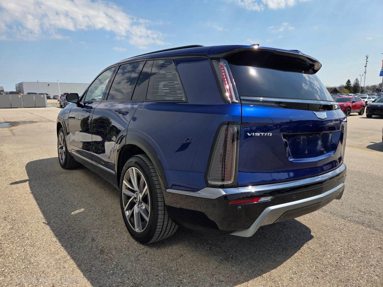 2026 Cadillac VISTIQ AWD 4dr Sport Photo