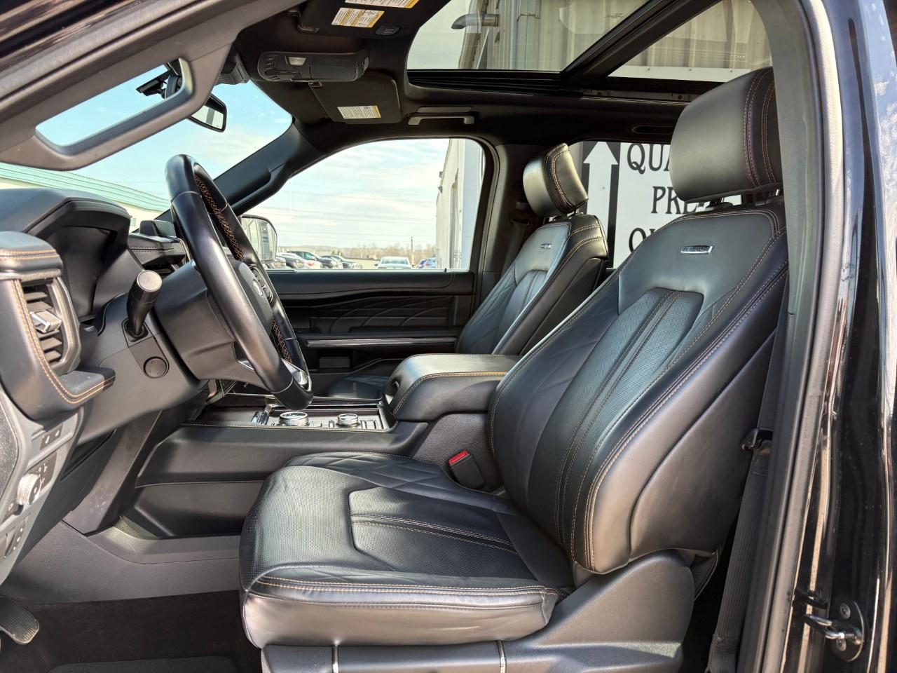 2022 Ford Expedition Platinum Max 4X4 Photo