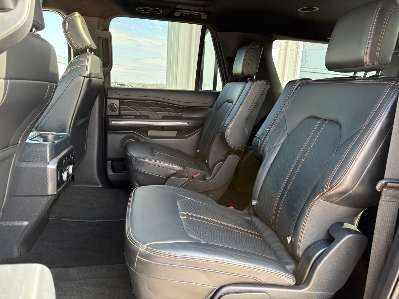 2022 Ford Expedition Platinum Max 4X4 Photo