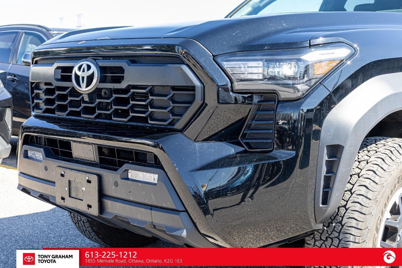 2025 Toyota Tacoma TRD Sport + Photo