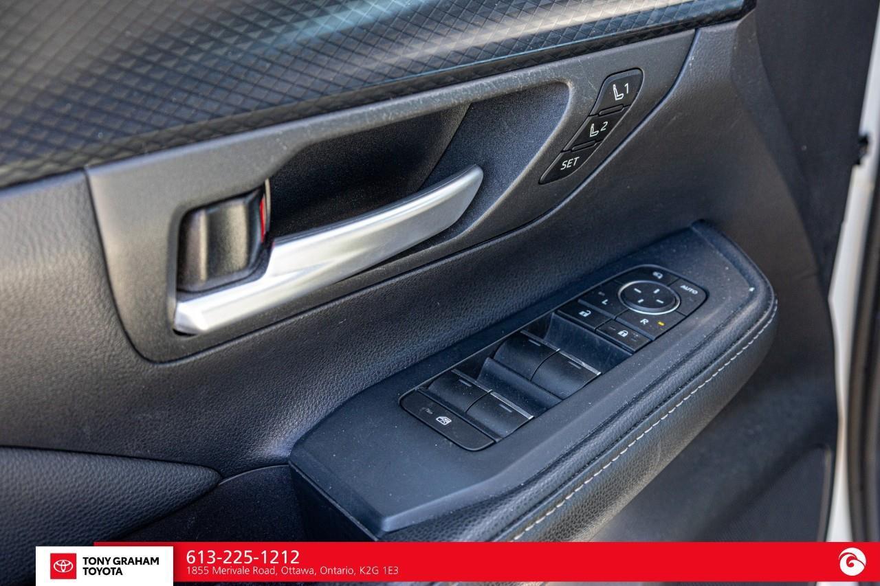 2024 Toyota Grand Highlander Hybrid Platinum Photo