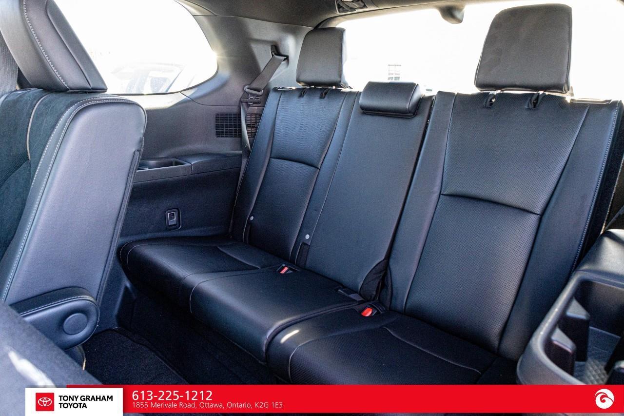2024 Toyota Grand Highlander Hybrid Platinum Photo