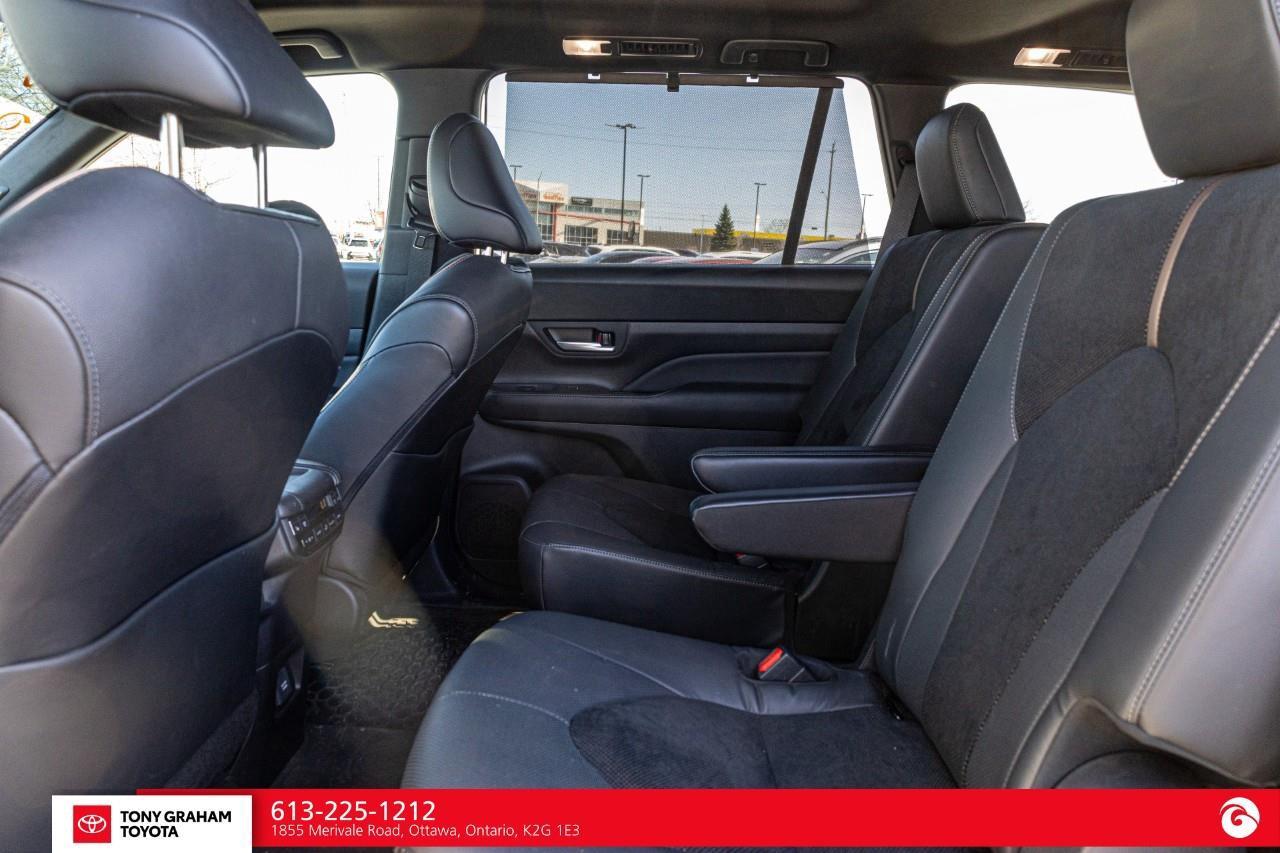 2024 Toyota Grand Highlander Hybrid Platinum Photo