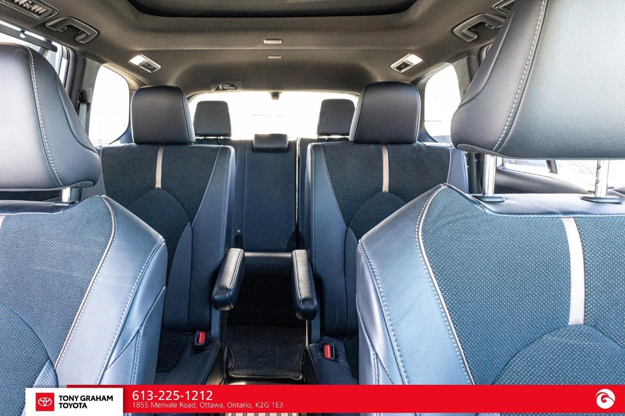 2024 Toyota Grand Highlander Hybrid Platinum Photo
