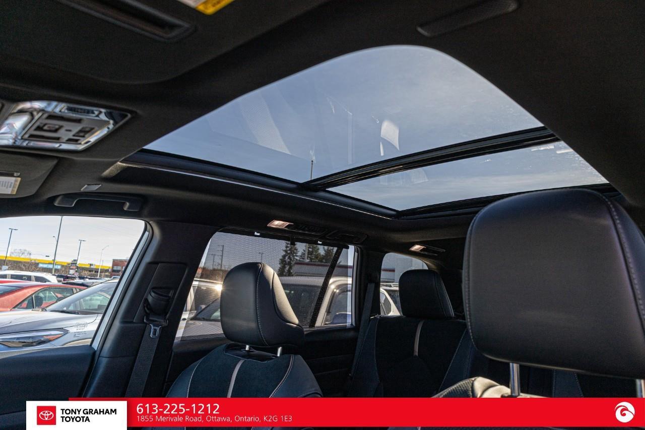 2024 Toyota Grand Highlander Hybrid Platinum Photo