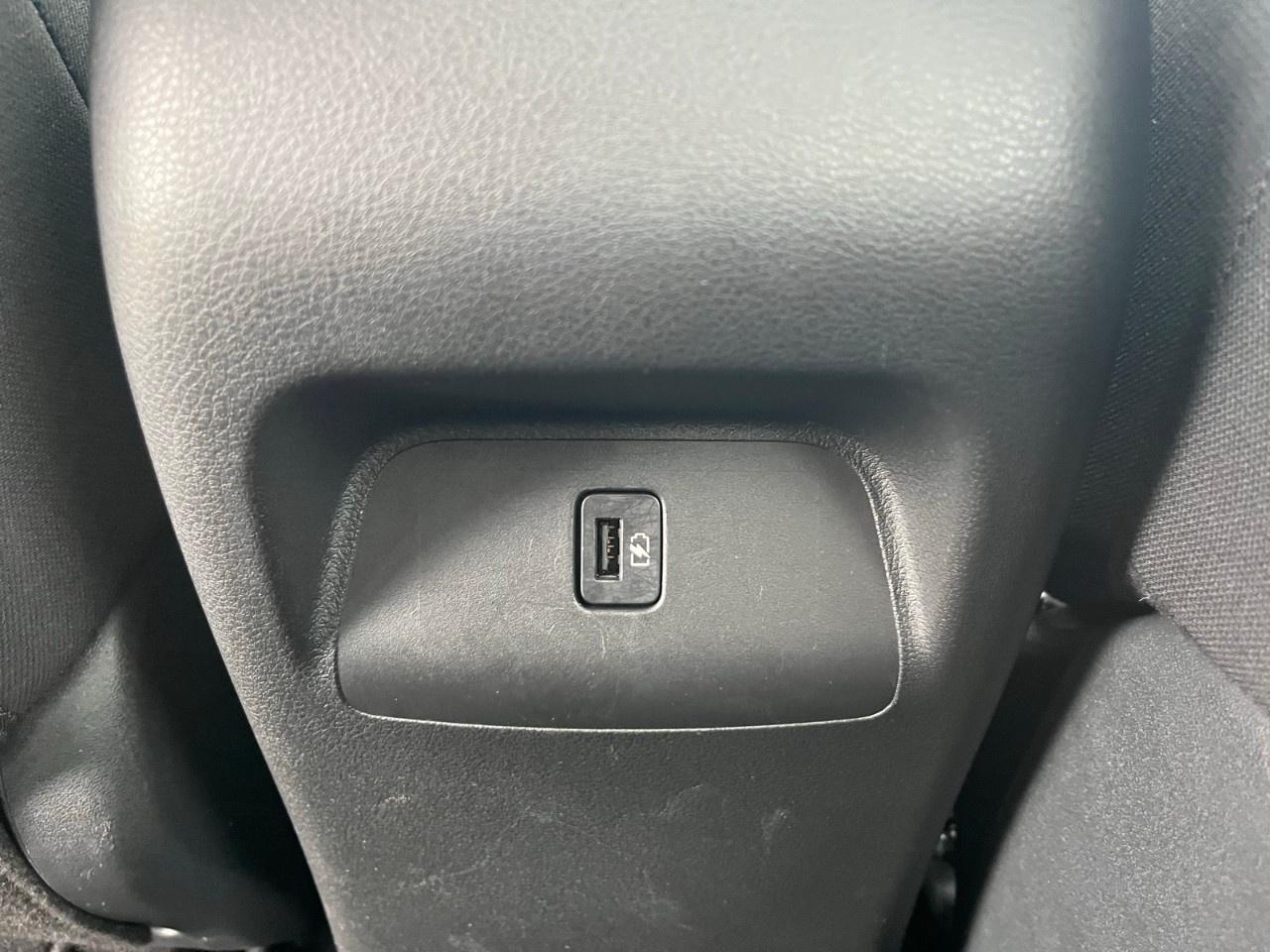 2021 Nissan Sentra SR Manual Photo