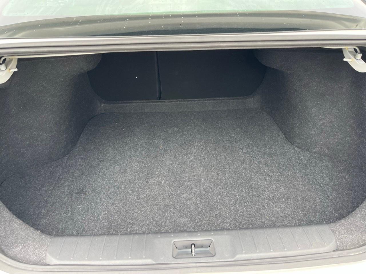 2021 Nissan Sentra SR Manual Photo