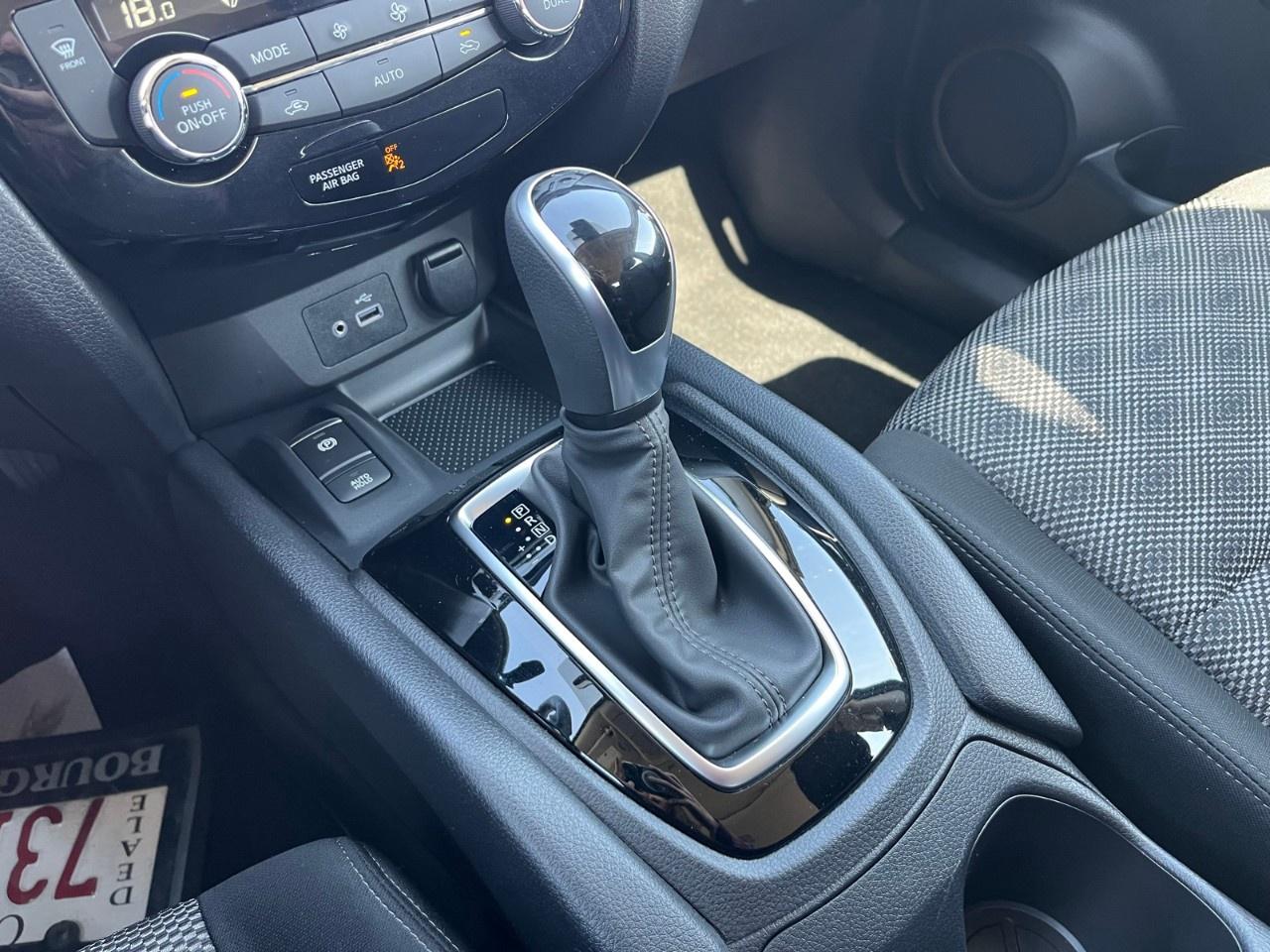 2023 Nissan Qashqai AWD SV CVT Photo