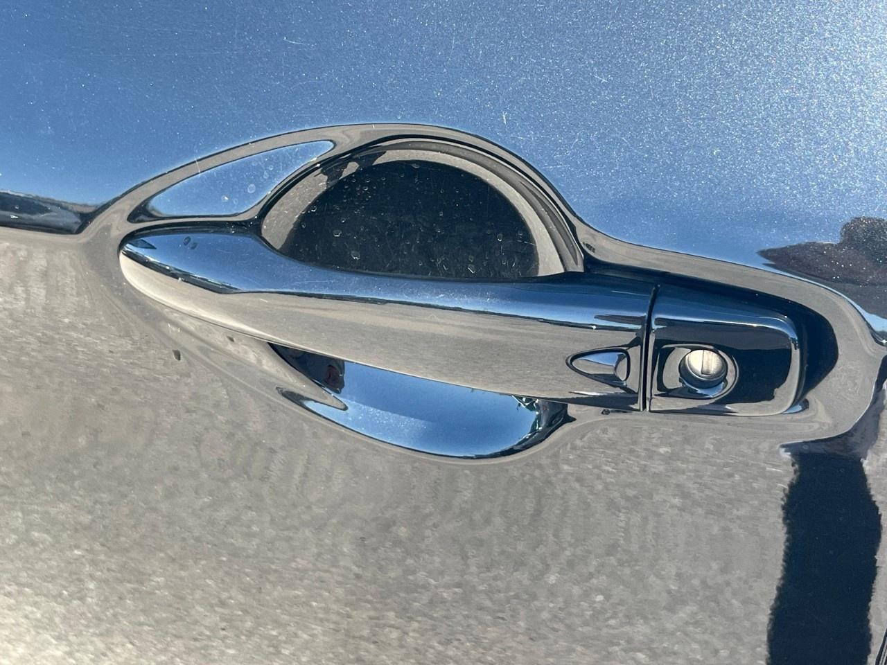 2023 Nissan Qashqai AWD SV CVT Photo3