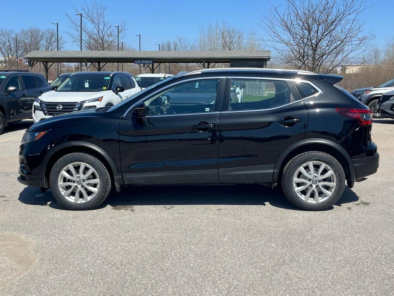 2023 Nissan Qashqai AWD SV CVT Photo4