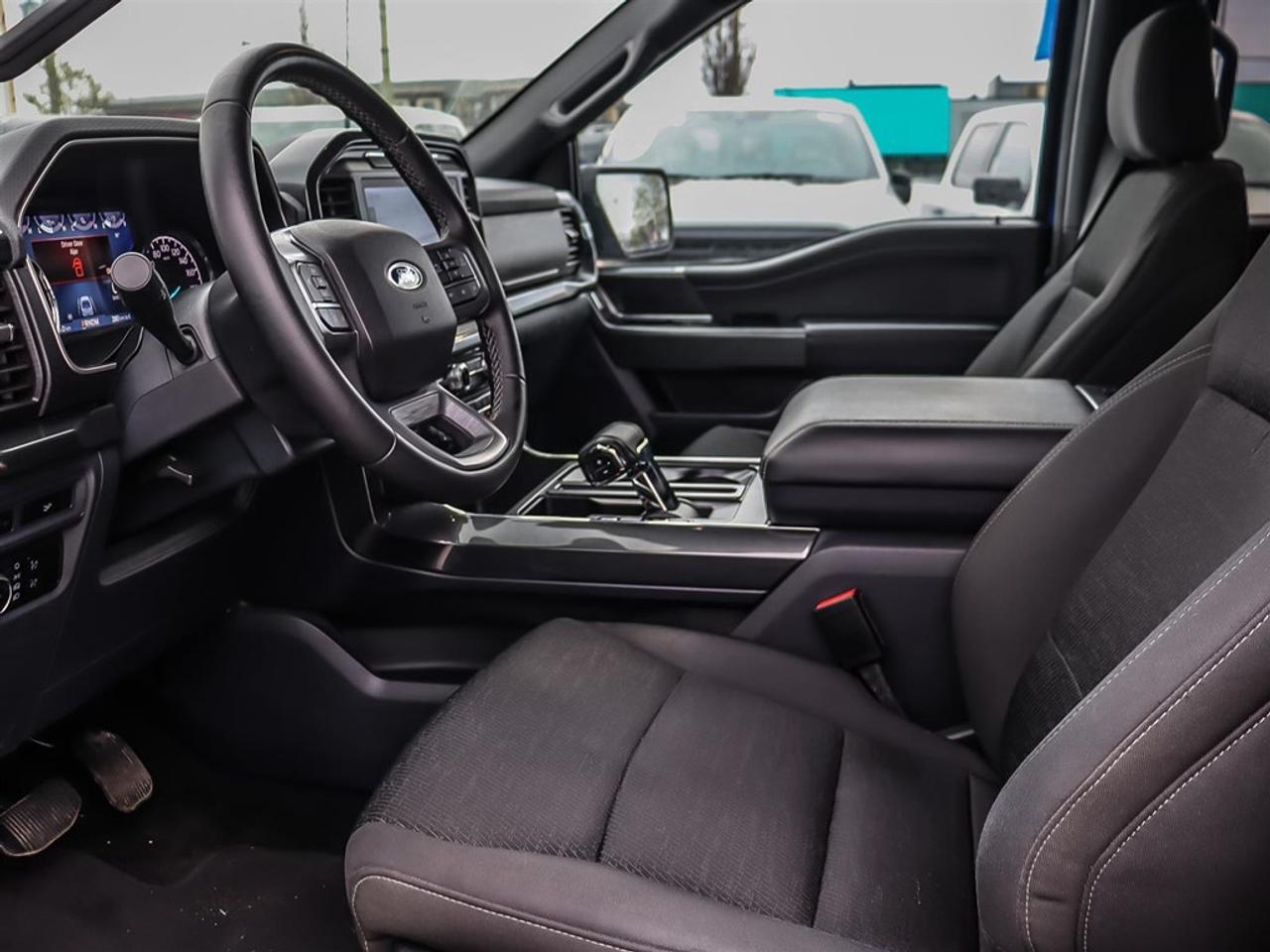 2023 Ford F-150 XLT 4WD SuperCrew 5.5' Box Photo