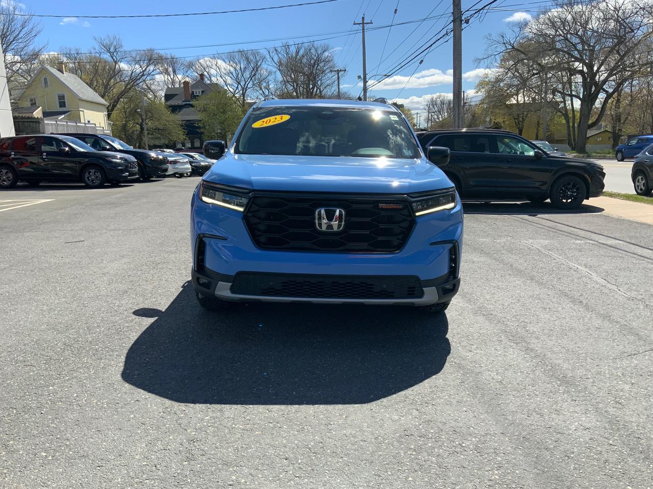 2023 Honda Pilot TrailSport Photo2