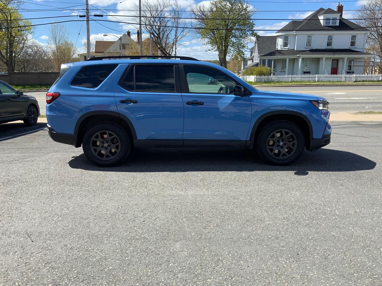 2023 Honda Pilot TrailSport Photo4