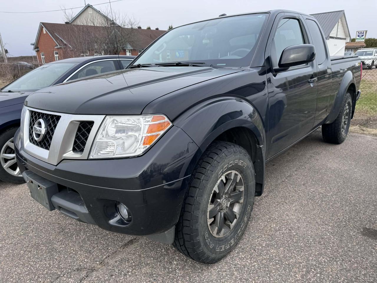 <p>RARE MANUAL TRANSMISSION PRO-4X!</p><p>&nbsp;</p><p>INCLUDES A PREMIUM CARE WARRANTY FOR 6 MONTHS OR 10 000 KMS, WHICHEVER COMES FIRST.</p><p>&nbsp;</p><p>&nbsp;</p>