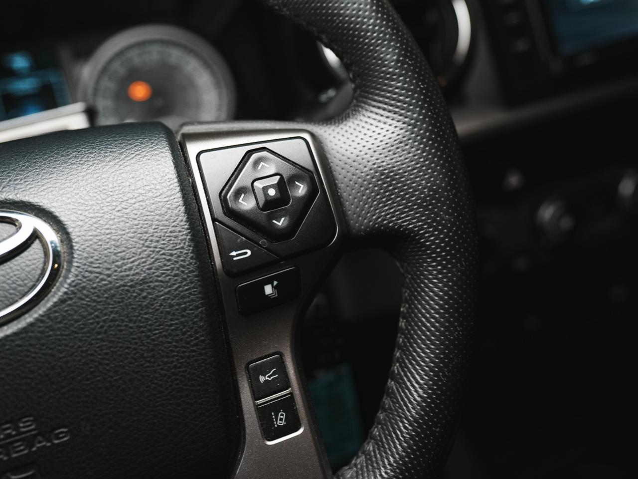 2018 Toyota Tacoma DOUBLE CAB | SR5 | BLUETOOTH Photo