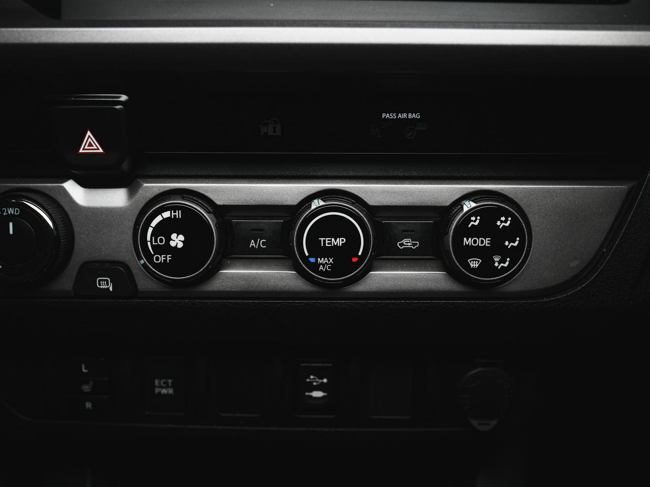 2018 Toyota Tacoma DOUBLE CAB | SR5 | BLUETOOTH Photo