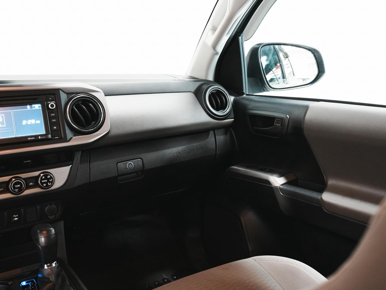 2018 Toyota Tacoma DOUBLE CAB | SR5 | BLUETOOTH Photo