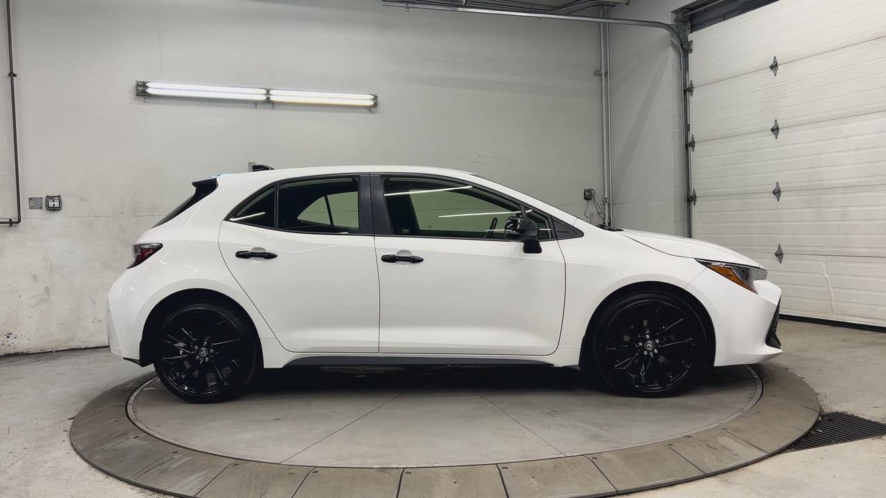 2021 Toyota Corolla SE NIGHTSHADE | HATCH | HTD SEATS | CARPLAY | Photo