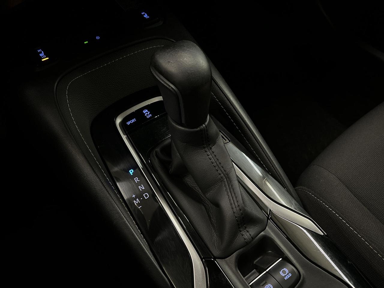 2021 Toyota Corolla SE NIGHTSHADE | HATCH | HTD SEATS | CARPLAY | Photo