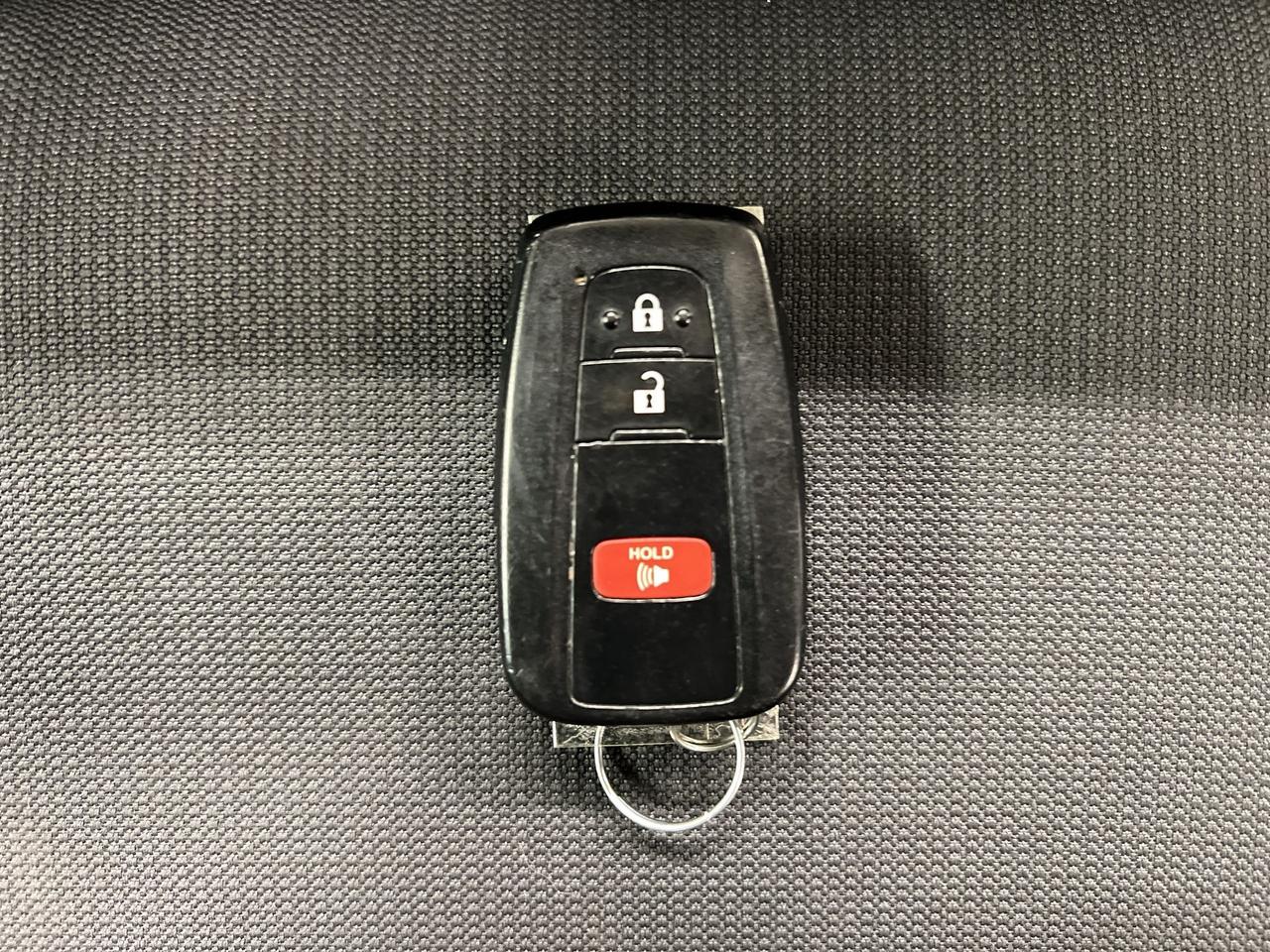 2021 Toyota Corolla SE NIGHTSHADE | HATCH | HTD SEATS | CARPLAY | Photo