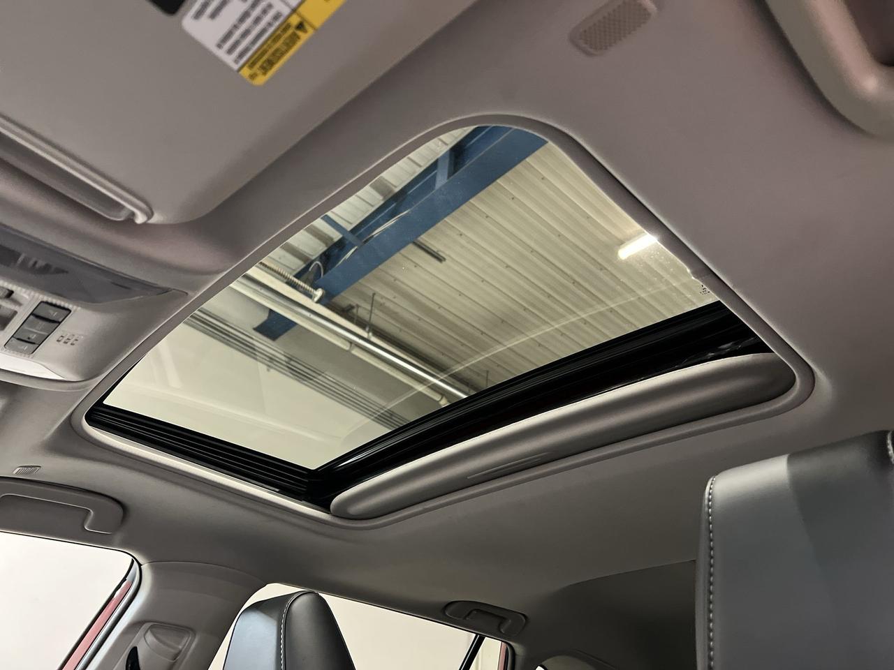 2023 Toyota RAV4 XLE PREMIUM AWD | HTD LEATHER | SUNROOF | CARPLAY Photo