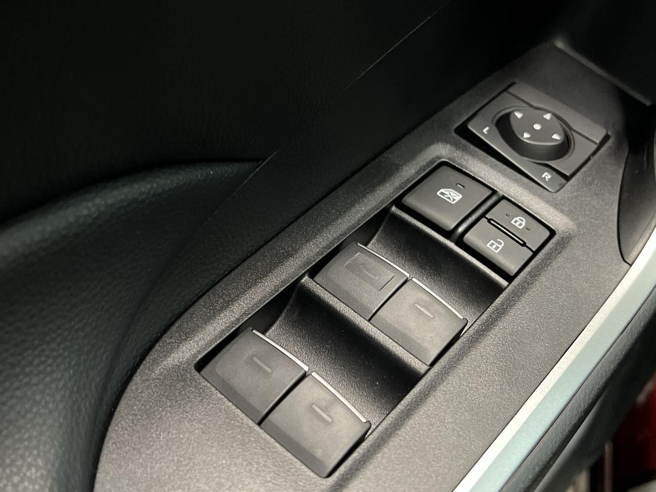 2023 Toyota RAV4 XLE PREMIUM AWD | HTD LEATHER | SUNROOF | CARPLAY Photo