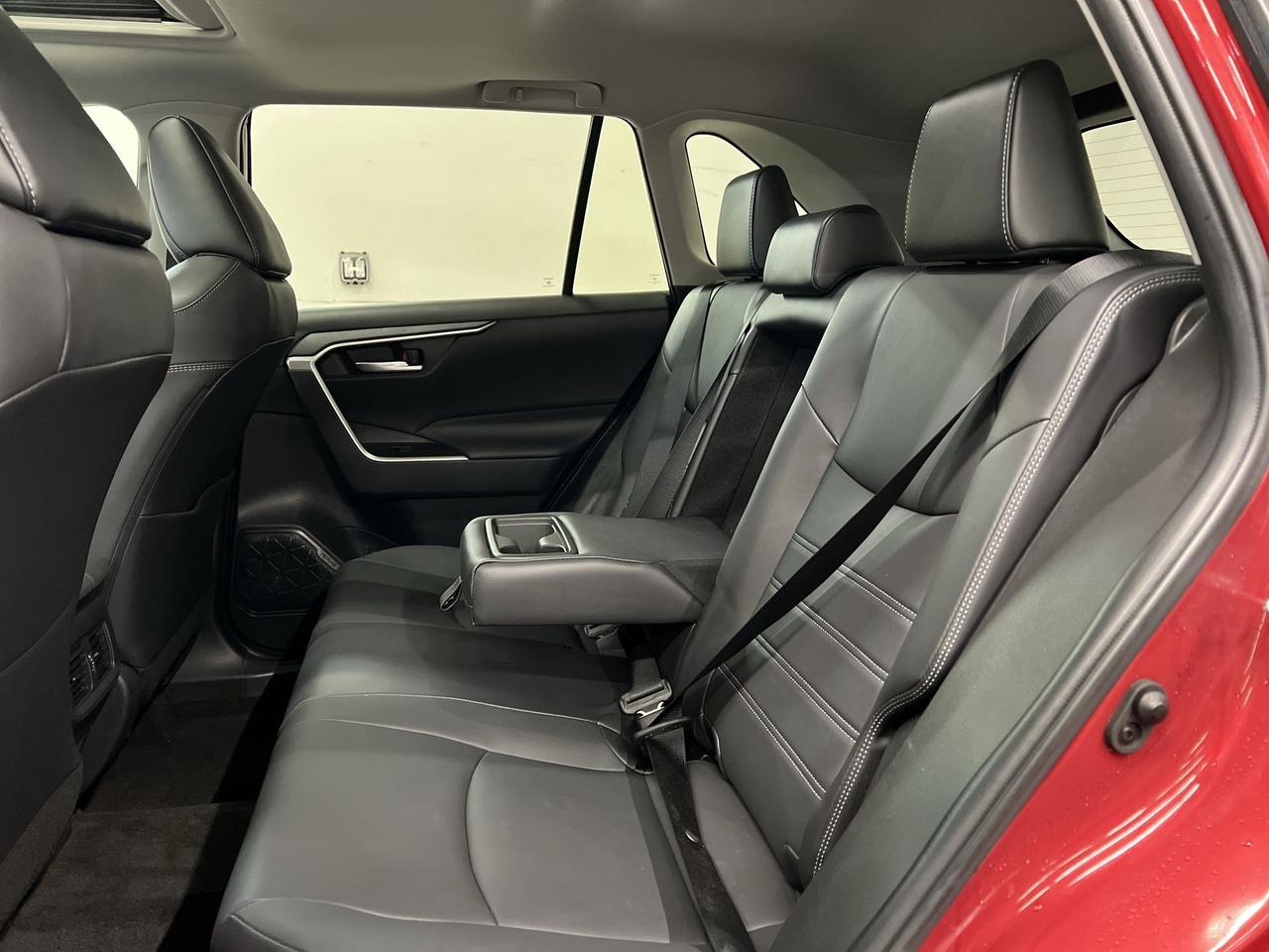 2023 Toyota RAV4 XLE PREMIUM AWD | HTD LEATHER | SUNROOF | CARPLAY Photo