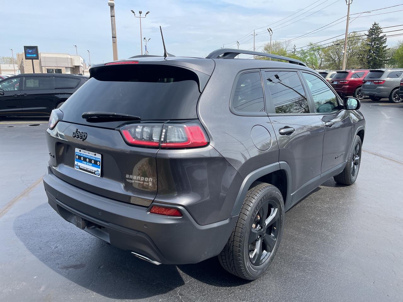 2021 Jeep Cherokee  Photo4