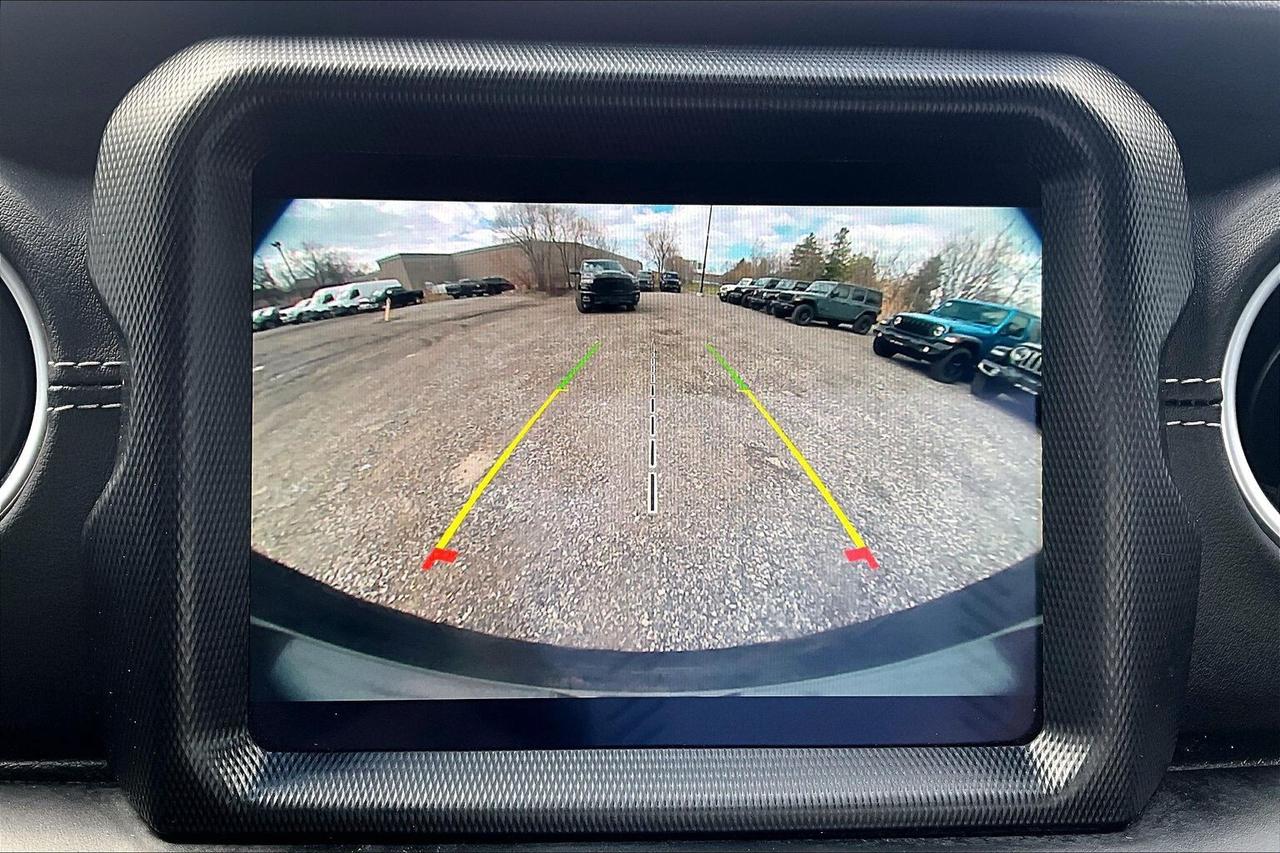 2023 Jeep Wrangler Sahara V6 |SkyTop |McKinley Leather |Tow Pkg |4X4 Photo