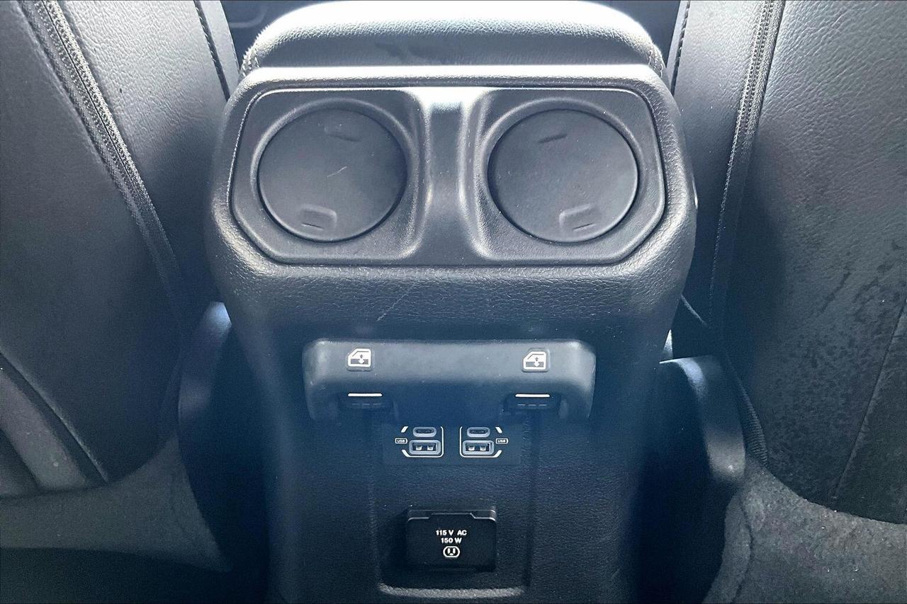 2023 Jeep Wrangler Sahara V6 |SkyTop |McKinley Leather |Tow Pkg |4X4 Photo