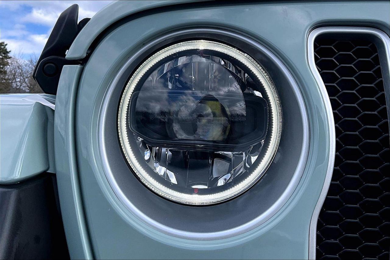 2023 Jeep Wrangler Sahara V6 |SkyTop |McKinley Leather |Tow Pkg |4X4 Photo