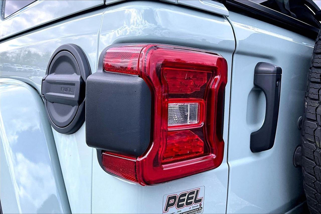 2023 Jeep Wrangler Sahara V6 |SkyTop |McKinley Leather |Tow Pkg |4X4 Photo