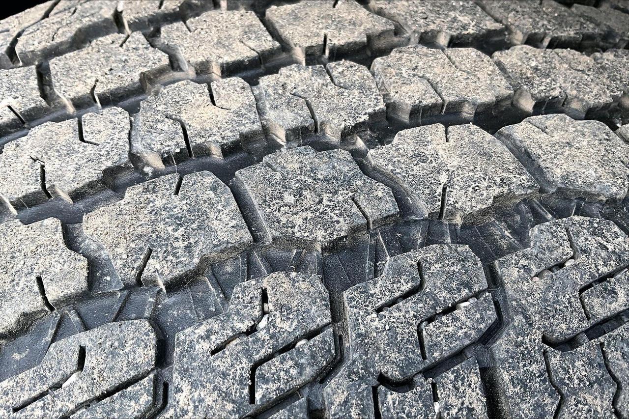 2023 Jeep Wrangler Sahara V6 |SkyTop |McKinley Leather |Tow Pkg |4X4 Photo