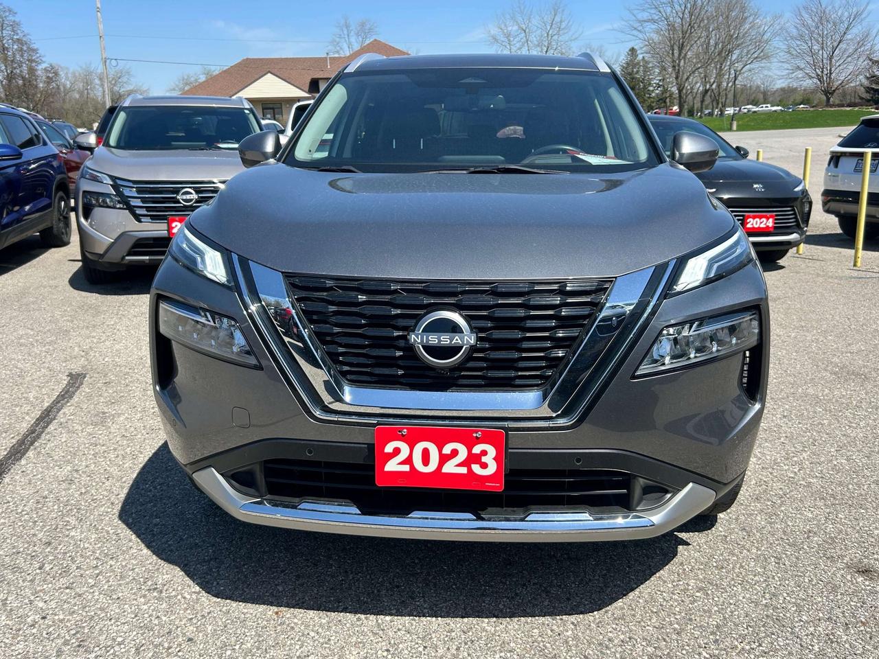 2023 Nissan Rogue PLATINUM, CLEAN CARFAX, SUNROOF, REMOTE START! Photo
