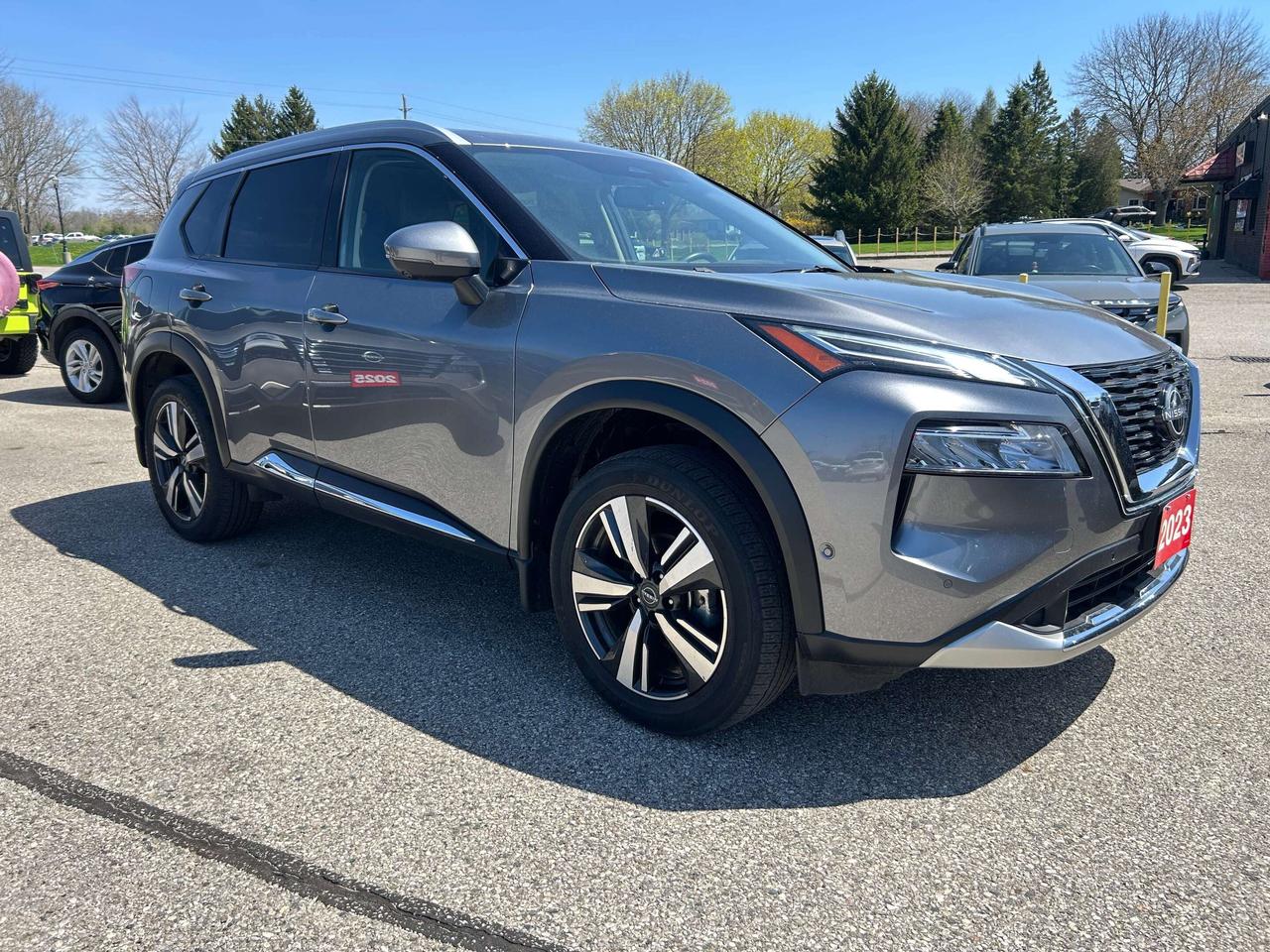 2023 Nissan Rogue PLATINUM, CLEAN CARFAX, SUNROOF, REMOTE START! Photo