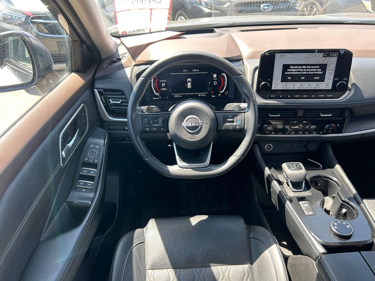 2023 Nissan Rogue PLATINUM, CLEAN CARFAX, SUNROOF, REMOTE START! Photo