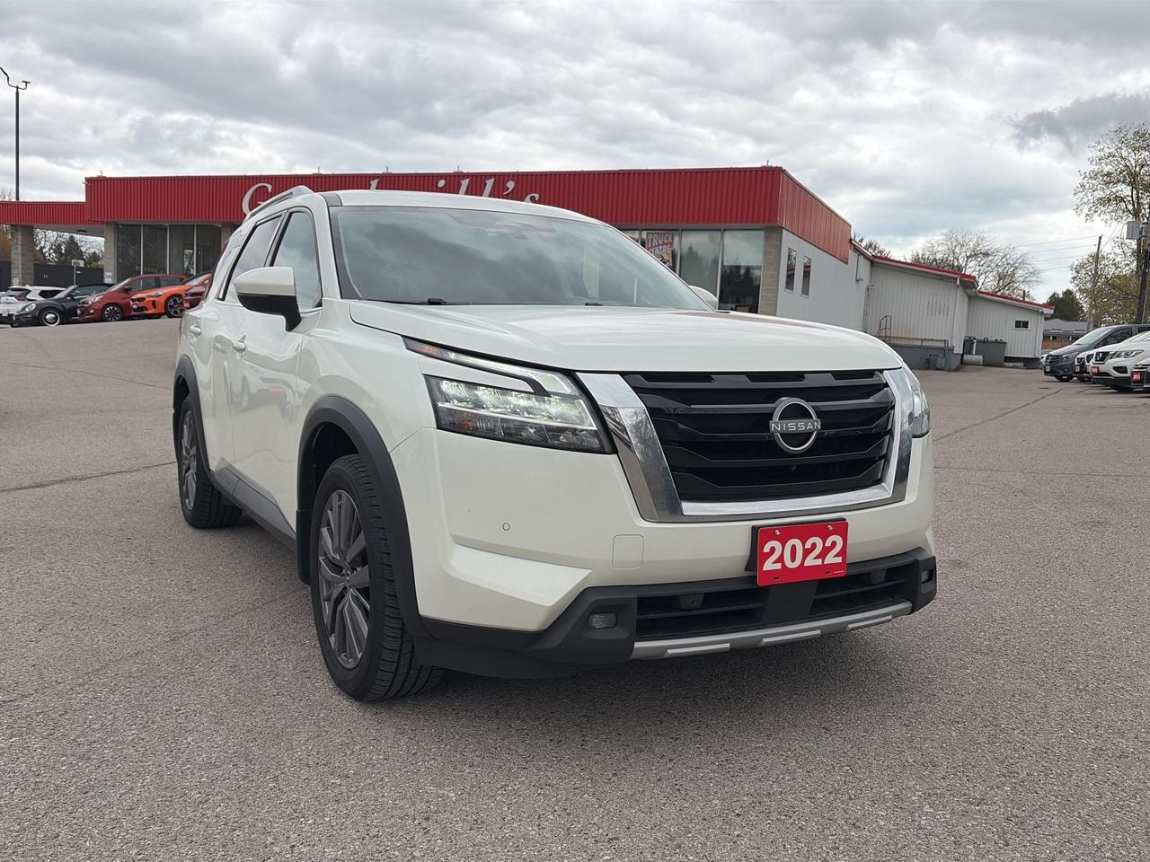 2022 Nissan Pathfinder SL, AWD, LEATHER, MOONROOF, REMOTE START! - Photo #9
