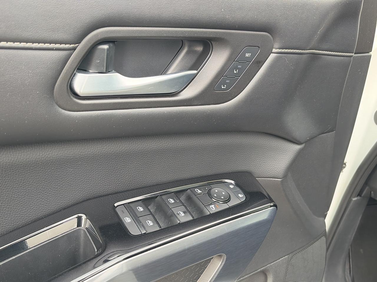 2022 Nissan Pathfinder SL, AWD, LEATHER, MOONROOF, REMOTE START! - Photo #16